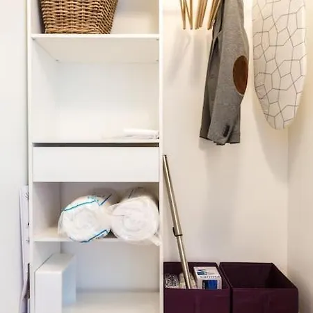 2 Bedrm Flat - Downtown - Near Commodities Апартаменты *