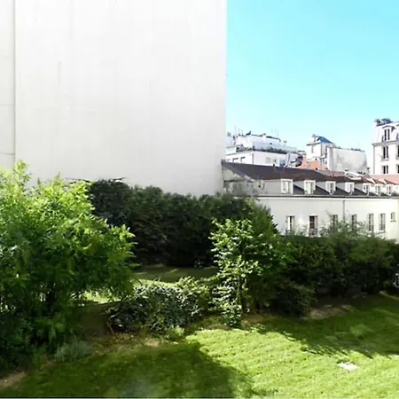 2 Bedrm Flat - Downtown - Near Commodities Apartment